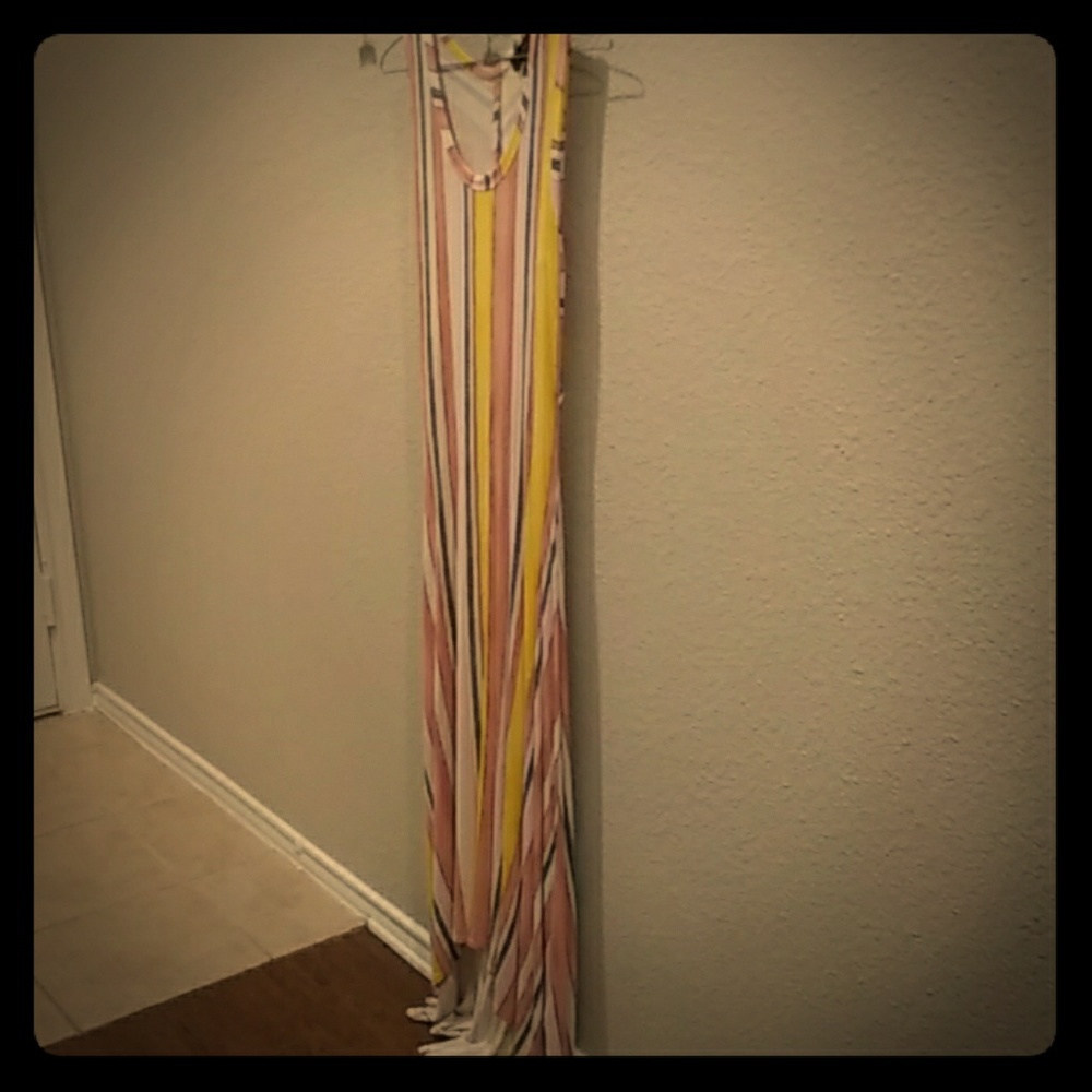 Jessica Simpson maxi dress